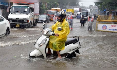 Mumbai Traffic Update Heavy Rains Waterlogging Cause Delays In Local