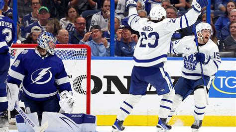 Maple Leafs Exorcise Past With 4 1 Comeback Against Lightning