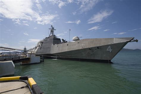 Forward Navy Maintainers Cutting Down On Maintenance Time On Littoral