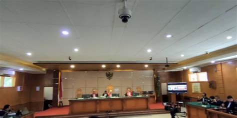 Sidang Vonis Ade Yasin