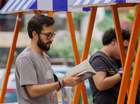 El Libro y la Ría incentivó la lectura en la calle Panamá Alcaldía