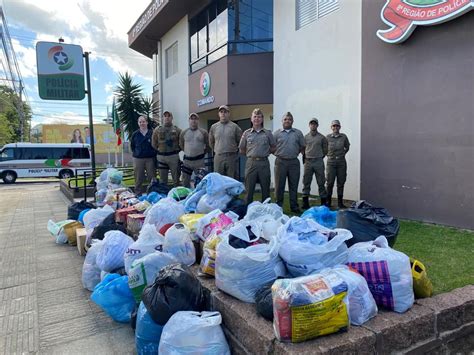 PM arrecada 49 toneladas em doações para atingidos por cheias no Rio