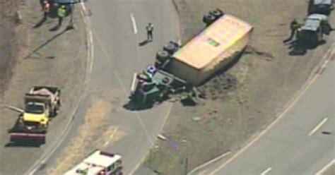 Driver Killed In Tractor Trailer Rollover On Mass Pike I 495 Ramp Cbs Boston