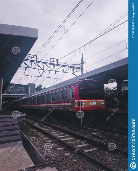 arrival   train   station editorial stock photo image