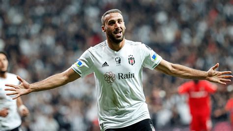 Cenk Tosun 3 yıl daha Beşiktaş ta