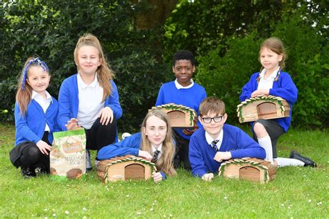 Worksop School Receives Donation Of Hedgehog Homes From Nottinghamshire