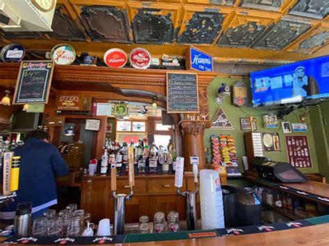 30 Of The Best Dive Bars In America