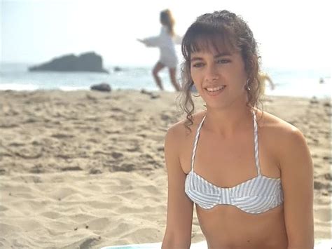 Pin By D J On Susanna Hoffs Susanna Hoffs Bikinis Retro Bikini