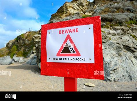 Beware Falling Rocks Sign Hi Res Stock Photography And Images Alamy