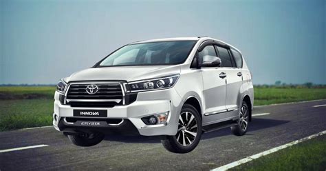 toyota innova crysta india waiting period