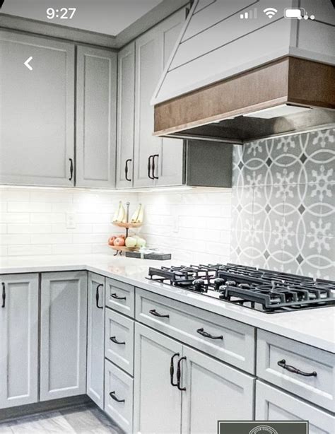 Pin By Amber Pitts On Farmhouse Kitchen Backsplash Kitchen Tiles