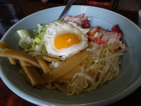 横浜、阪東橋駅の酔来軒で名物、酔来丼をいただく｜町中華探検隊