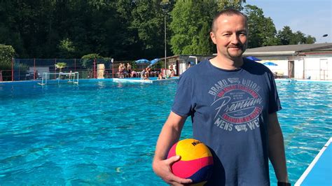 Kommt Nach Dem Jubil Um Das Aus F R Gro Sch Naus Wasserball Turnier