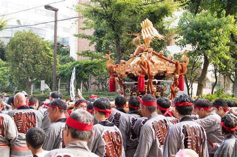 富岡八幡宮例大祭2017神輿連合渡御豊洲巡行を写真と動画でレポート とよすと 毎日更新豊洲エリアの今がわかる地域情報サイト