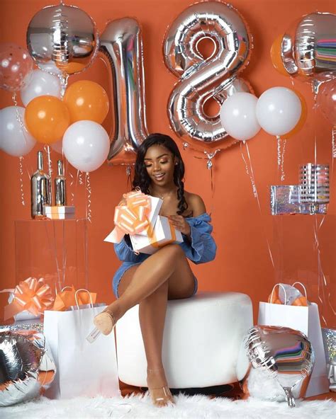 𝐃𝐌 𝐌𝐄 𝐅𝐎𝐑 𝐏𝐑𝐎𝐌𝐎𝐒🦋 Birthdayshootideas • Instagram Photos And Videos 21st Birthday Photoshoot