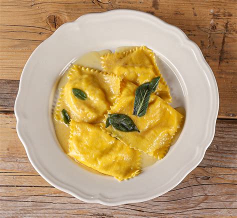 Ravioli Burro E Salvia La Ricetta Passo A Passo Cuocicuoci