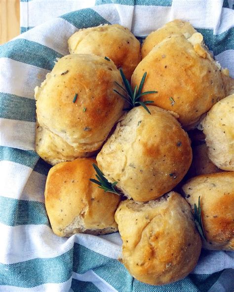 No Knead Rosemary Dinner Rolls — Baked Greens