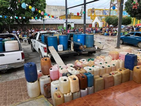 Detiene la UPOEG a 2 huachicoleros cuando ordeñaban pipa en El