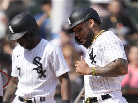 White Sox Beat Tigers Moncada Scores On Wild Pitch That Strikes Ump