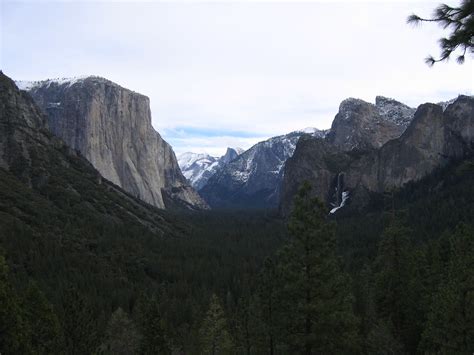 Yosemite Valley From The Famous Tunnel Lookout This Is Wh Flickr