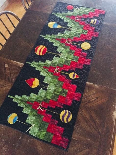 Christmas Bargello Table Runner From Krasoskiskrafts On Etsy A14