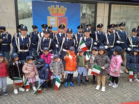 Cosenza Un Anno Di Successi Della Polizia Celebrato Il 171esimo