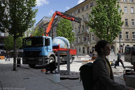 R Dmie Cie Jajo Joanny Rajkowskiej Ju Na Placu Pi Ciu Rog W Kiedy