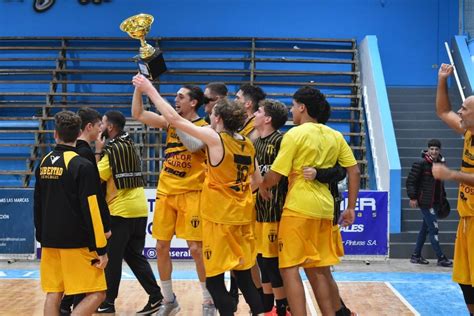 Libertad es el nuevo campeón del Súper 4 BASQUETOTAL Rafaela