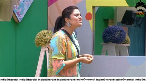 Bigg Boss Telugu Season 3 Day 72 Hot Wallpapers Set 3