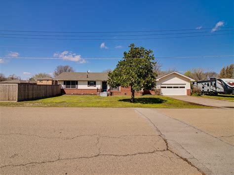 724 N 3rd Ave Stroud Ok 74079 Mls 1055697 Redfin