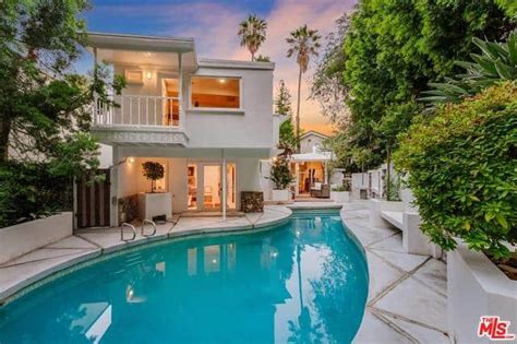 Doja Cat Lives in a $2.2M Beverly Hills Home With Distinctive Flair