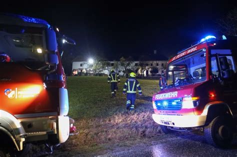 Fünf Feuerwehren bei Brand auf einem Bauernhof in St Martin im