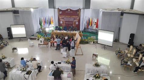 Rapat Pleno Terbuka Penghitungan Surat Suara Tingkat Kabupaten Di