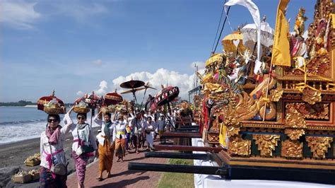 Seribu Pohon Ditanam Di Pura Sekitar Jakarta Jelang Hari Raya Nyepi