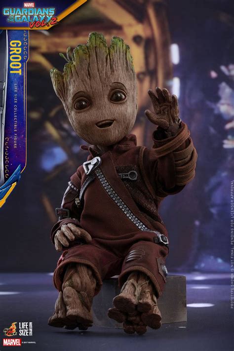 GotG Vol. 2 Life-size Groot Figure