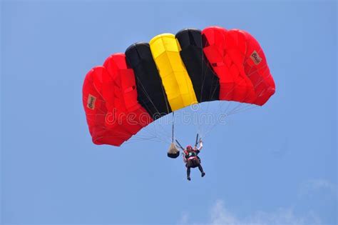 Prepara O Do Campeonato De Salto De Paraquedas Militar Do Mundo Foto