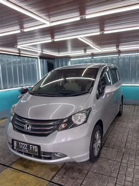 Honda Freed E A T Matic Psd Mobil Bekas