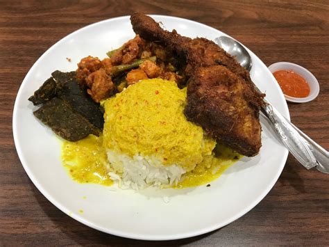 Small Potatoes Make The Steak Look Bigger: Nasi padang from Hajjah Mariam Cafe