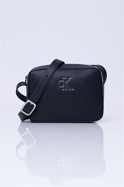 Torebka Czarna MINIMAL MONOGRAM CAMERA BAG CALVIN KLEIN Butik Online