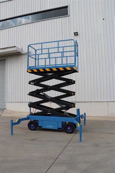 Mobile Lifting Platform - Akaal Equipments Mobile Lifting Platform, scissor jack