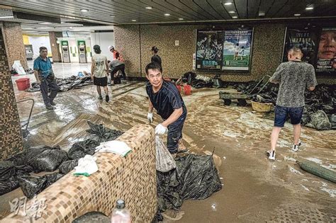 觀塘線今料全通 黃大仙停扶梯幕門 雨泥湧隧道昨6站停駛 議員促低窪站增自動防洪板 20230909 要聞 每日明報 明報新聞網