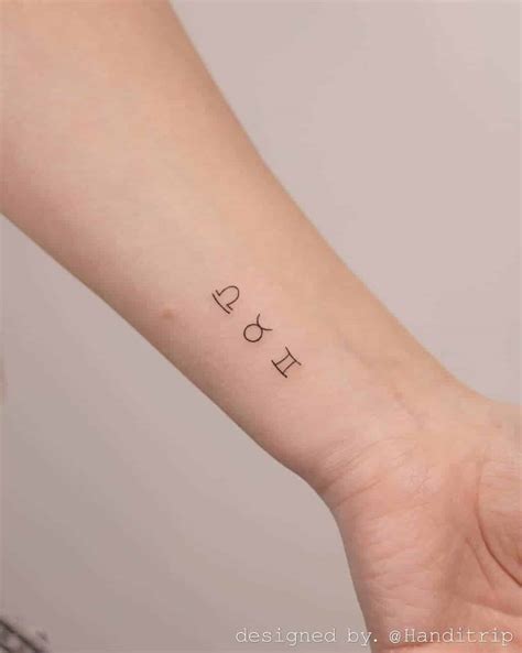 30 Best Wrist Tattoos To Make You Stand Out