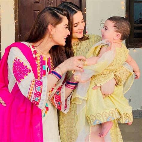 Exclusive Pictures Of Minal Khan With Niece Amal Reviewit Pk