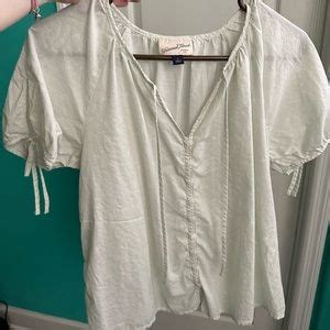 Universal Thread Tops Green Lightweight Blouse Poshmark