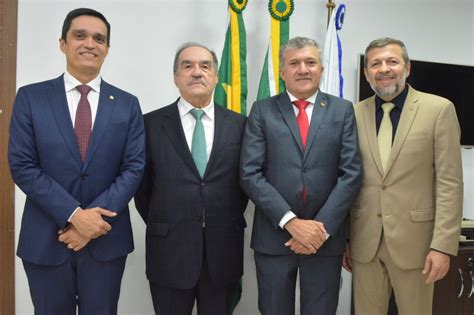 Desembargador Francisco Bezerra Cavalcante Recebe Medalha Botic Rio