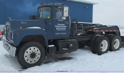 1980 Mack R686st Semi Truck In Austin Mn Item F5917 Sold Purple Wave