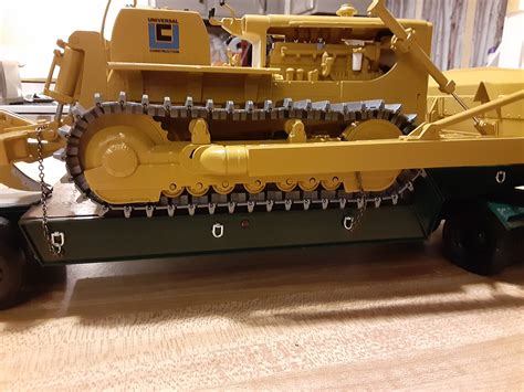 Construction Bulldozer Plastic Model Tractor Kit 1 25 Scale