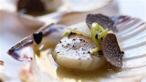 Benoit Paris — Restaurant Review | Condé Nast Traveler