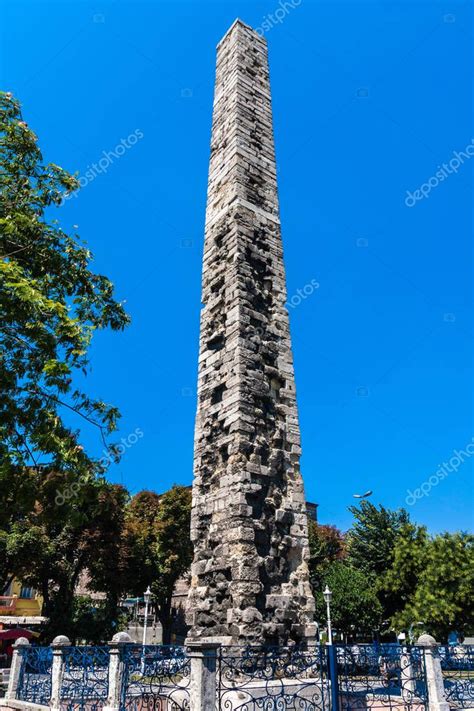 El Obelisco Amurallado El Obelisco De Constantino U Obelisco De