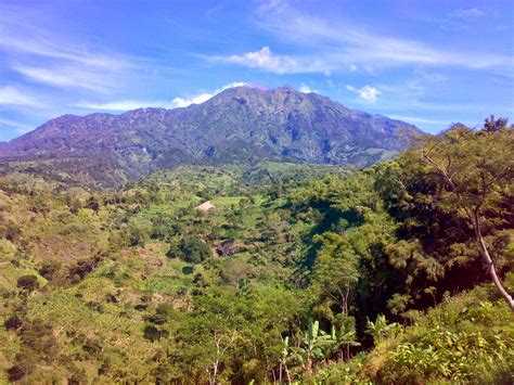 Legenda Gunung Merapi - piratebpo